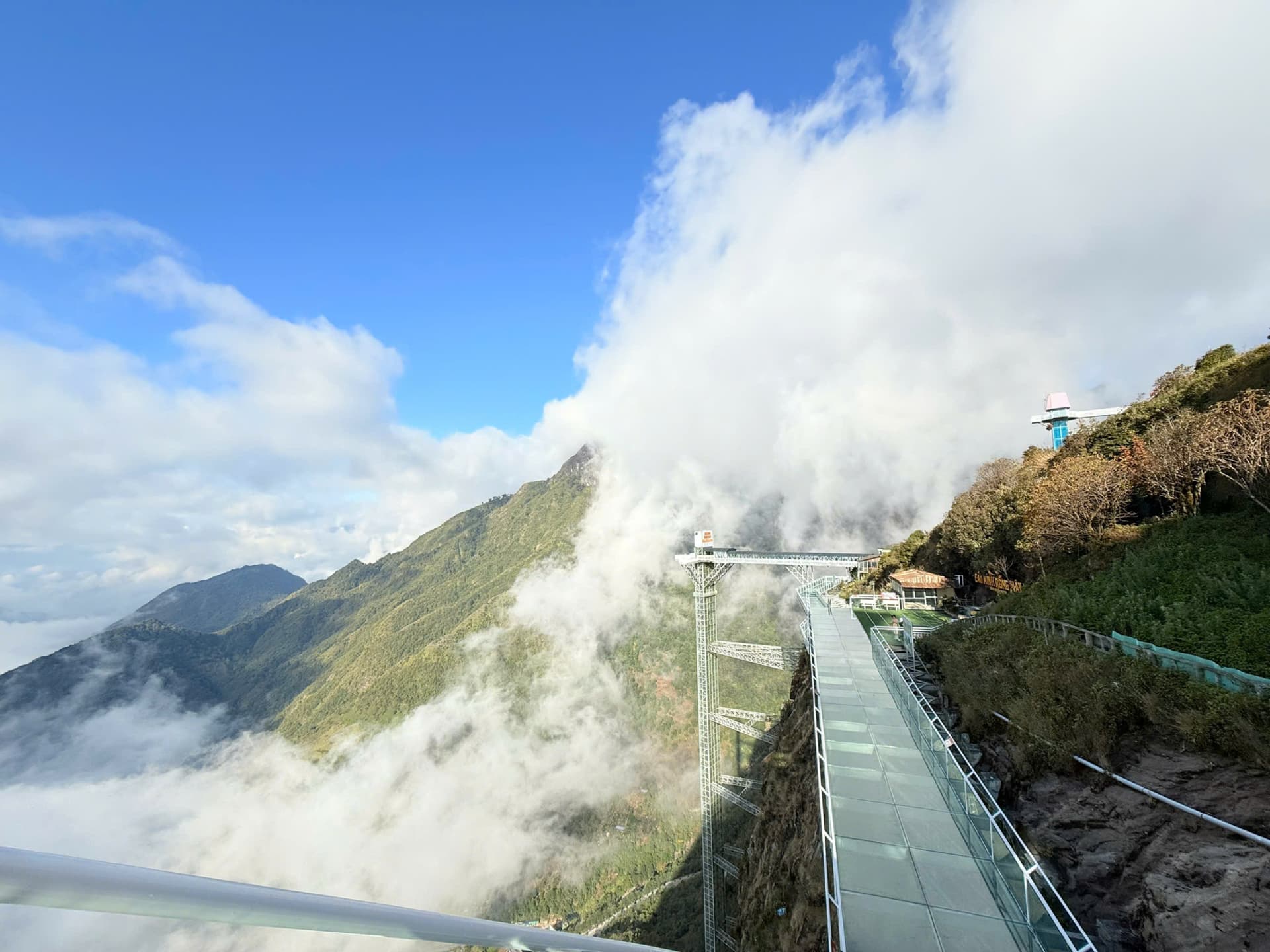 Rong May Glass Bottom Bridge Ticket in Sapa - main image